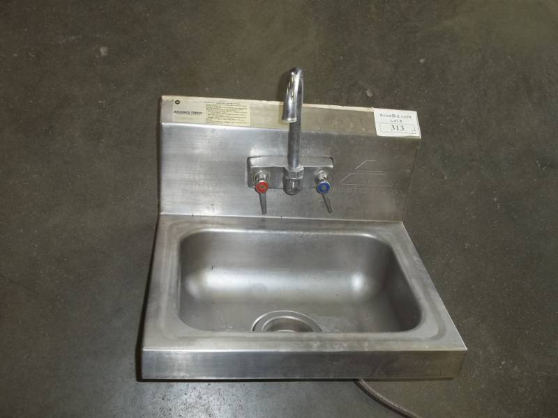 lot 31 image: 17 x 13 Stainless steel sink