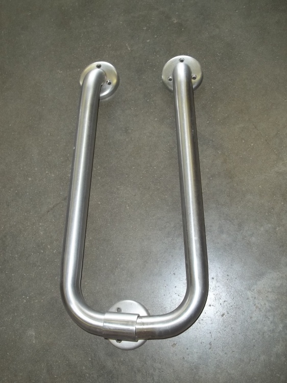 lot 32 image: 20 x 10 Stainless steel handicap toilet hand rail
