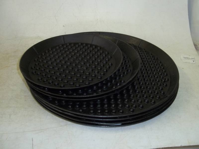 lot 39 image: 16 12  10 plastic assorted trays 7 Total