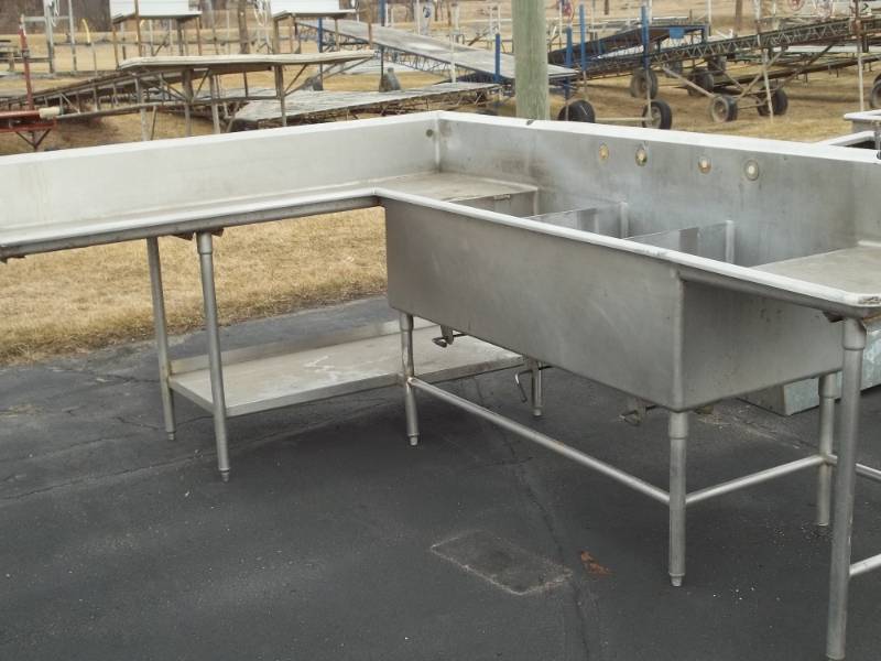 lot 2 image: Stainless steel triple dish wash sink 103 x 34 x 39