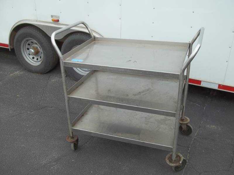 lot 12 image: Dish washing triple cart