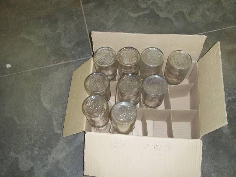 lot 57 image: 21 Glass Water Crafts