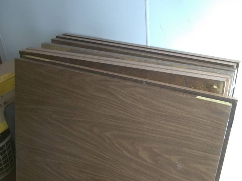 lot 62 image: Unassembled Table 36 x 36 x 30