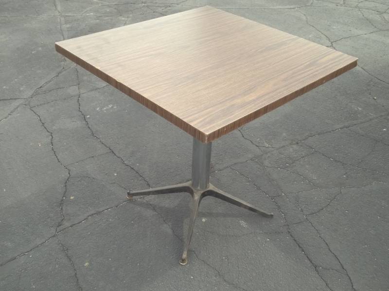 lot 75 image: Dark BrownTable 30 x 30 x 30