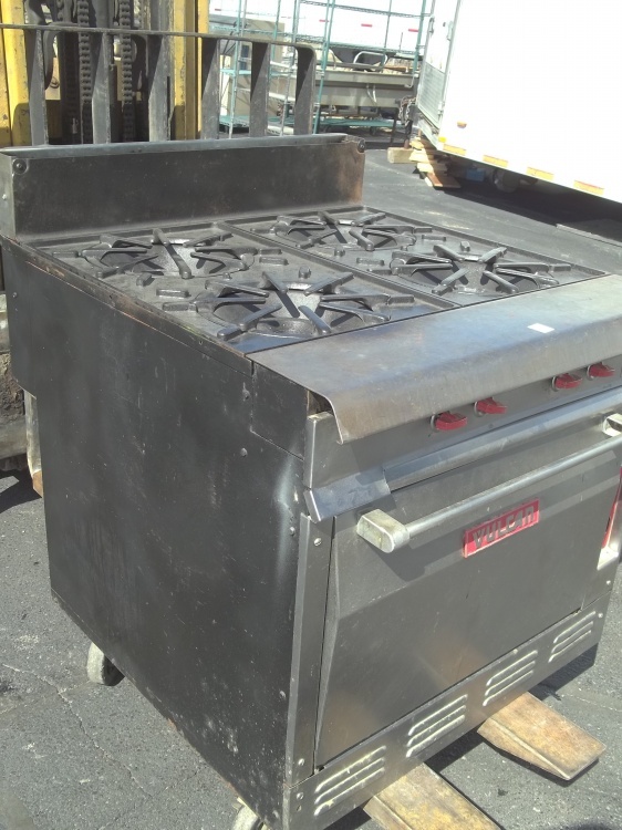 lot 94 image: Vulcan Commercial Oven
