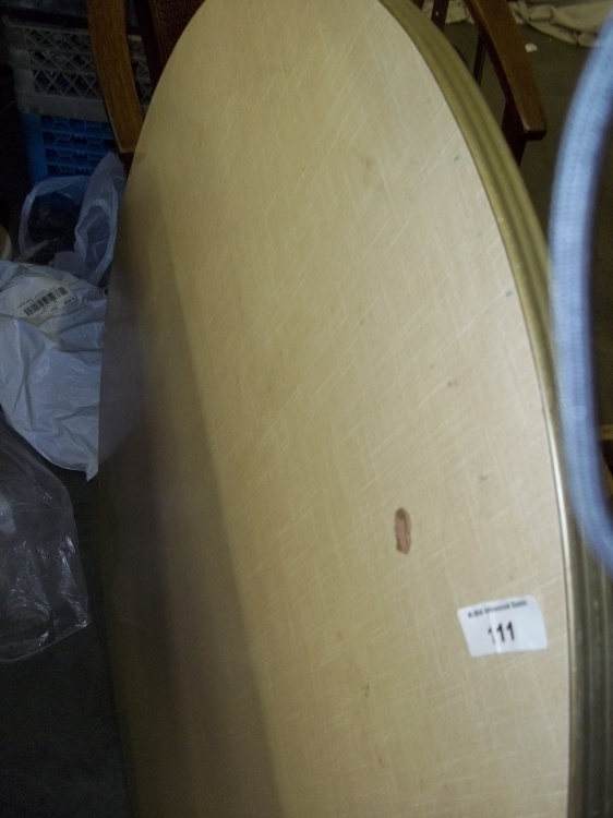 lot 111 image: 42 Round table top