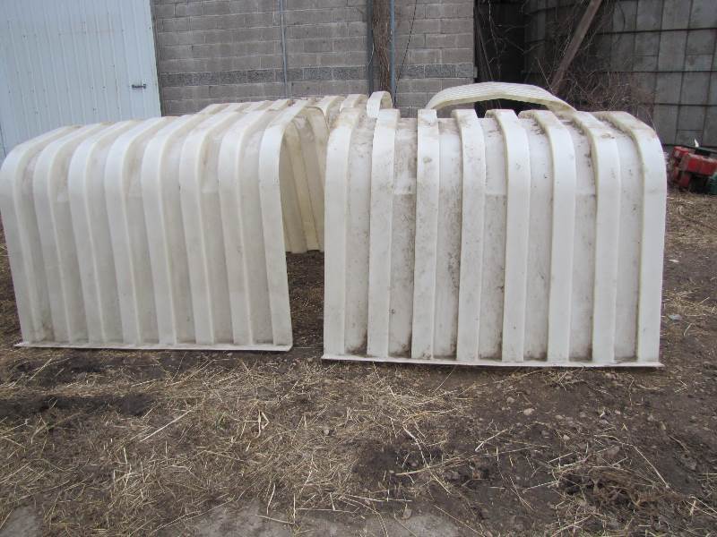 4 Large window Wells