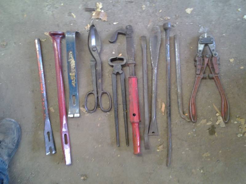 Lot Of Pry Bars & Nippers