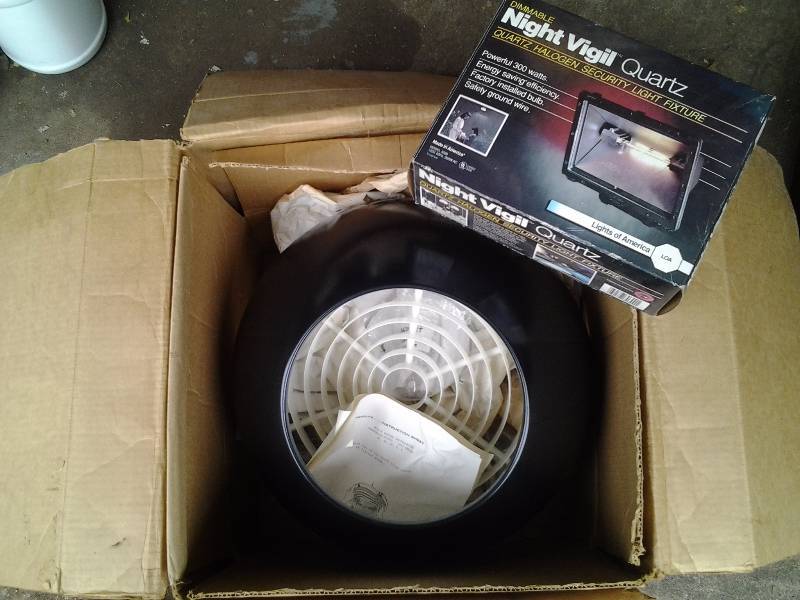 Halogen Quartz Night Vigil Light Fixture, Other Prescolite Vintage Light Fixture ( Still In Box)