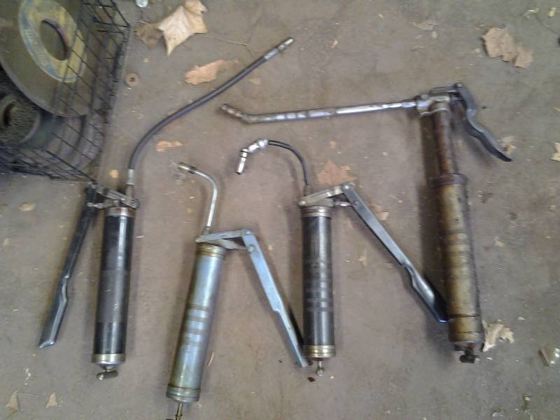 4-Grease Guns