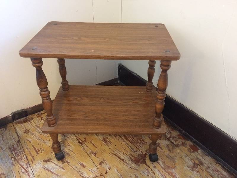 lot 23 image: Side Table