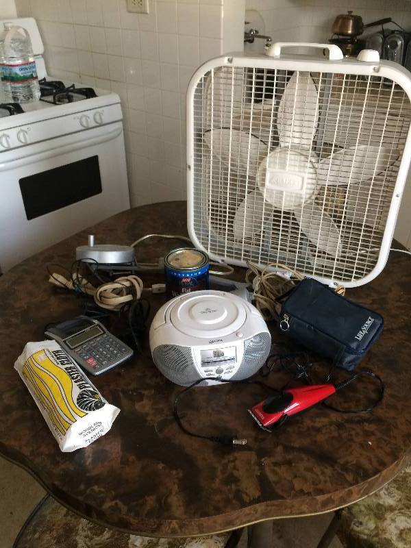 lot 56 image: Assorted Household Electronics