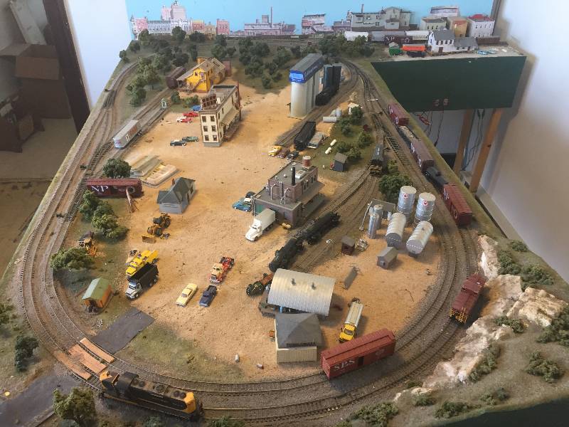 lot 1 image: Homemade Train TableLayout