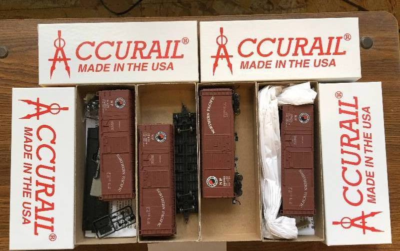lot 3 image: Accurail Northern Pacific Box Cars
