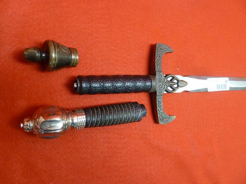 lot 397 image: 32 Short Sword