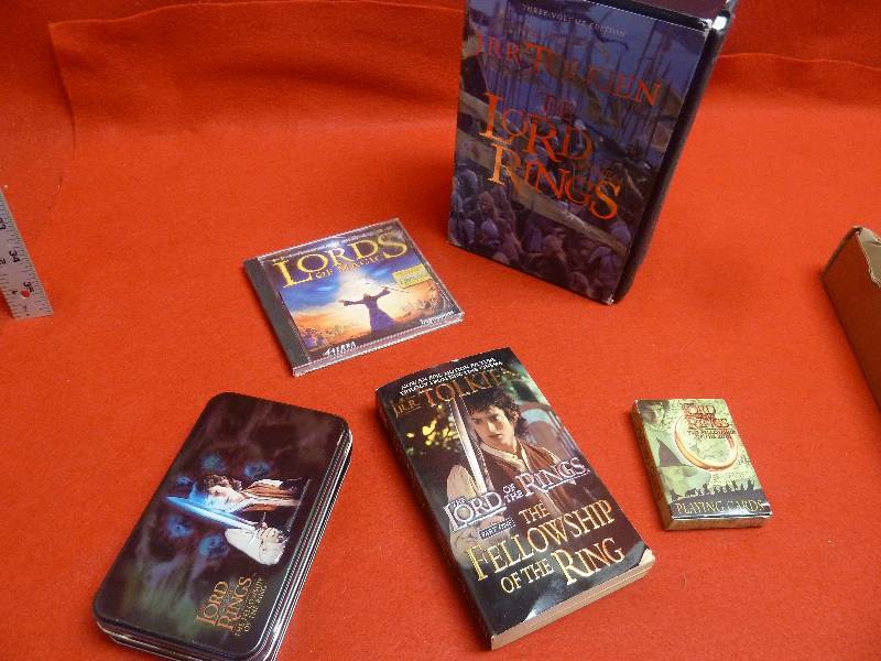 lot 412 image: Lord of The Rings Lot