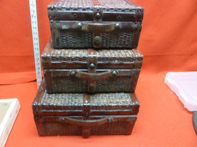 lot 455 image: Three Nesting Decorative Boxes