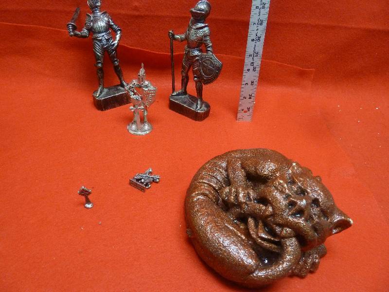 lot 428 image: Medieval Decor