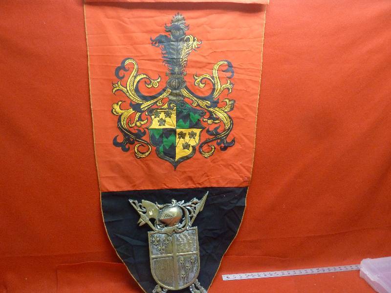 lot 434 image: Medieval Decor