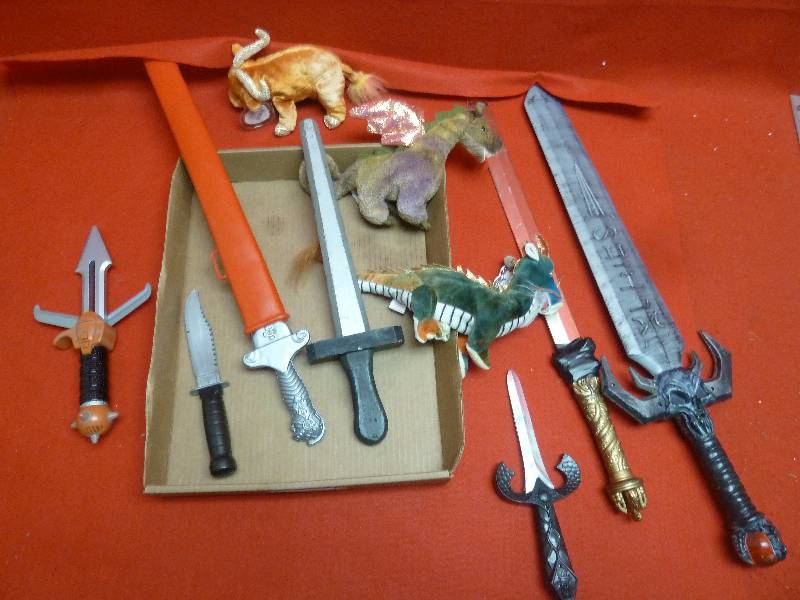 lot 442 image: Medieval Toy Lot