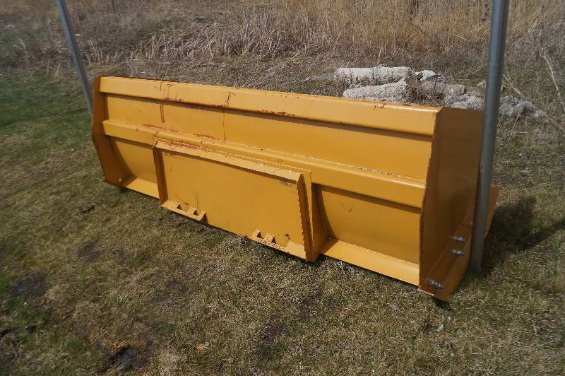 8 Foot Universal Snow Pusher