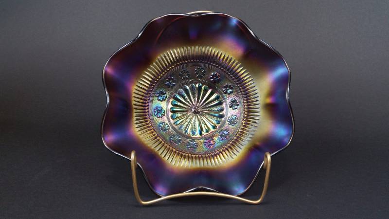 lot 62 image: Northwood Rosette Amethyst Carnival Glass Footed Ruffled Bowl