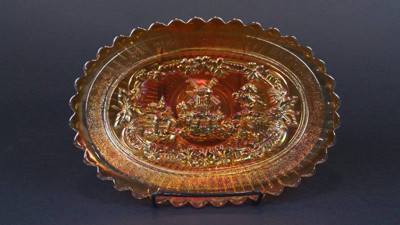 lot 64 image: Antique Imperial Glass Marigold Carnival Glass Windmill Dresser Tray