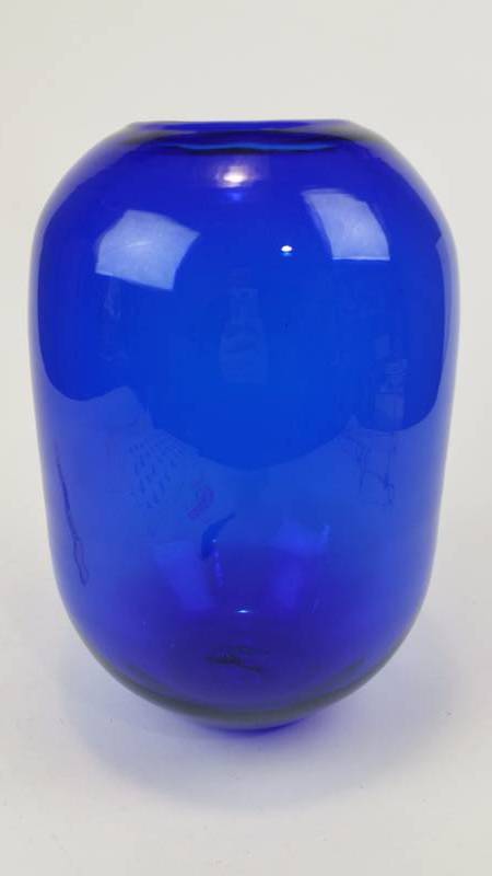 lot 84 image: Large 12 12 Blenko Modern Cobalt Blue Glass Art Vase