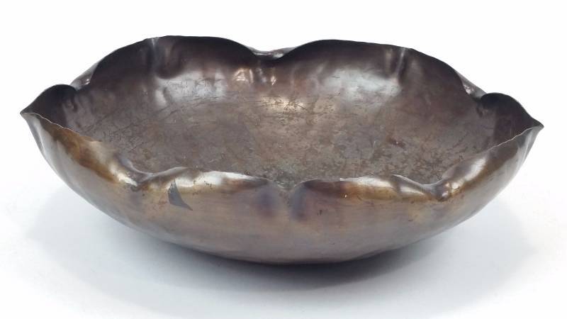lot 93 image: 10 14 Arizona Solid Hammered Copper Bowl