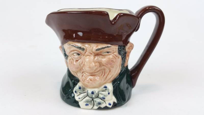 lot 103 image: Royal Doulton Old Charley D 5527