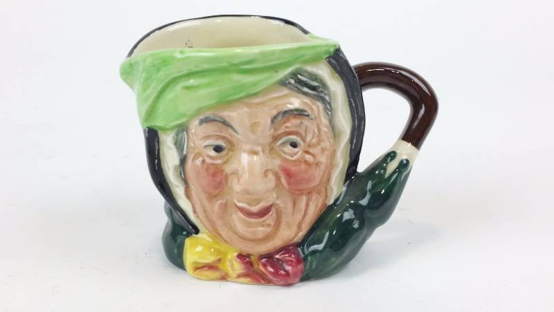 lot 109 image: Royal Doulton Sairey Gamp - Early