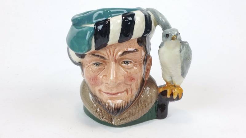 lot 112 image: Royal Doulton The Falconer D 6540