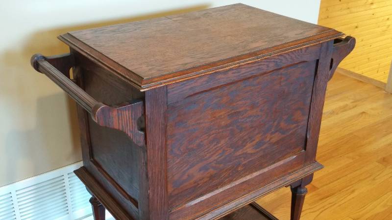 lot 2 image: Rare Victorian Dry Sink Trolly Liquor Cart