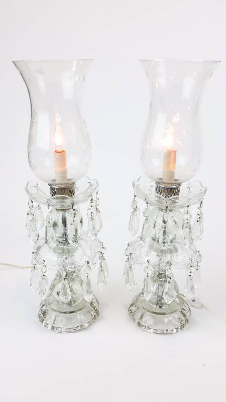 lot 7 image: Pair of Etched Crystal Table Lamps