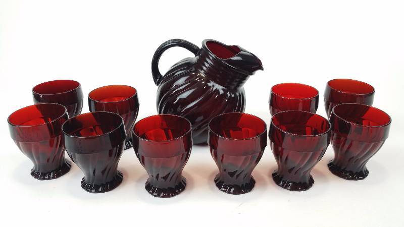 lot 31 image: Royal Ruby Pitcher & Tumbler Set