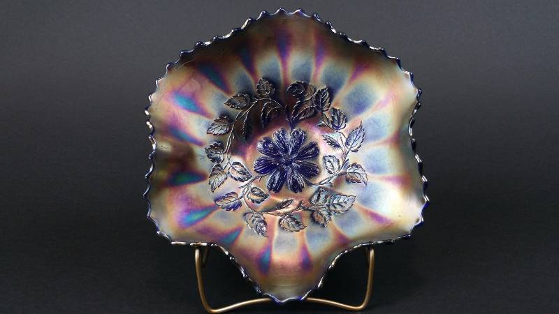 lot 43 image: Electric Amythest Carnival Bowl