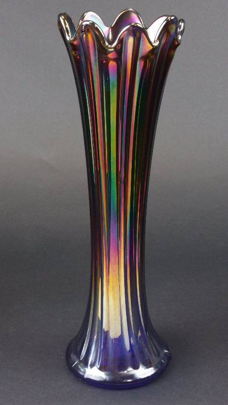 lot 45 image: 11 Northwood Thin Ribbed Carnival Glass Vase
