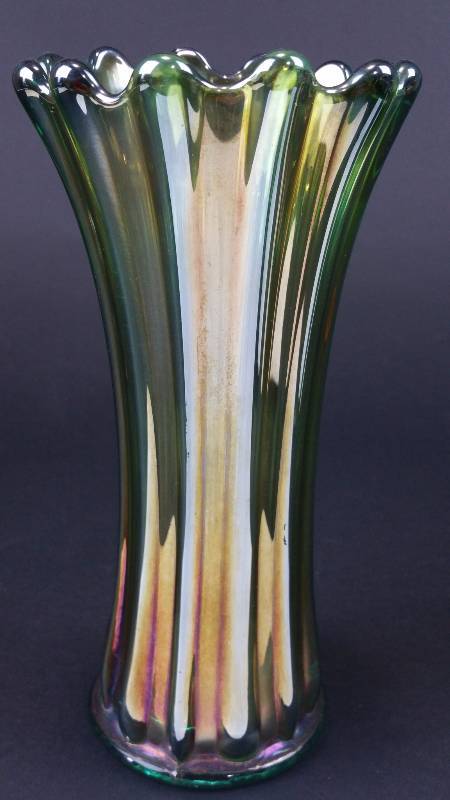 lot 47 image: Beautiful 8 Westmoreland Carnival Glass Vase