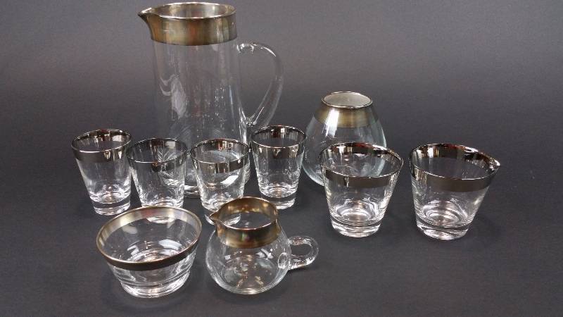 lot 52 image: Dorthy Thorpe Silver Band Mid-Century Modern