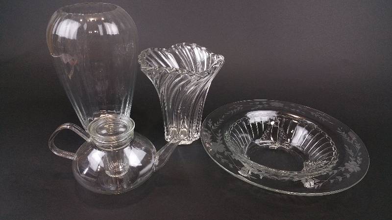 lot 55 image: Paden City Nerva Console Bowl  More