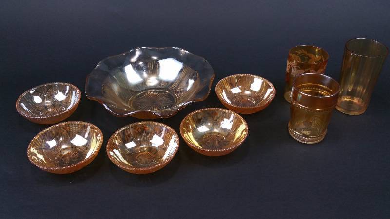 lot 57 image: Set of 6 Jeanette Glass Serving Bowls  Marigold Carnival Glasses
