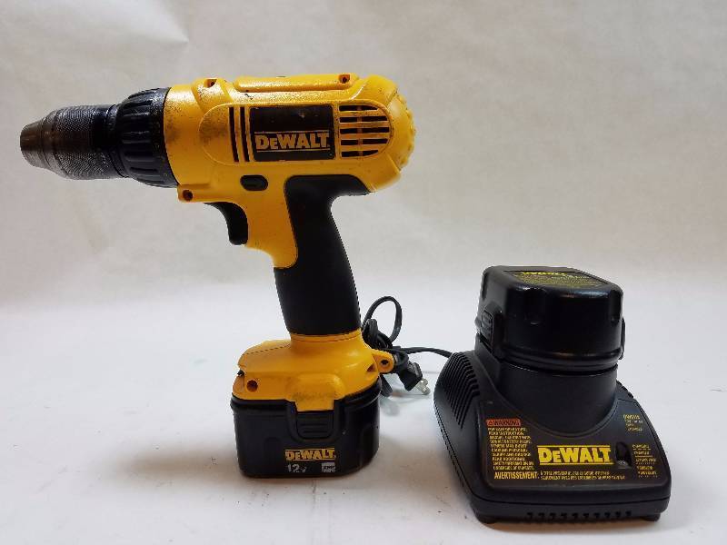 DC727 12V 3/8in Drill with 2 Batteries and Charger GOOD WORKING CONDITION | Electronics, Sports Equipment, Household Appliances, Seasonal items, Household Items & Assorted Power Tools In Burnsville | K-BID