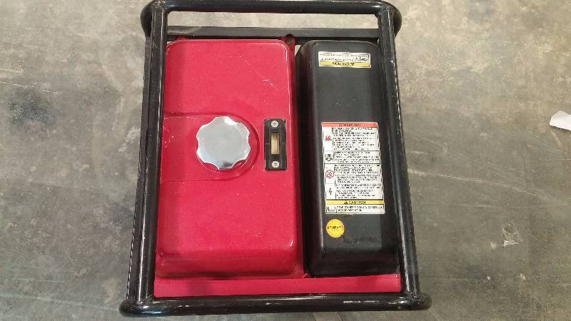 lot 412 image: Honda EB3000C Cycloconverter Portable Generator 3000 Surge Watts 2600 Rated Watts CARB-Compliant GOOD WORKING CONDITION