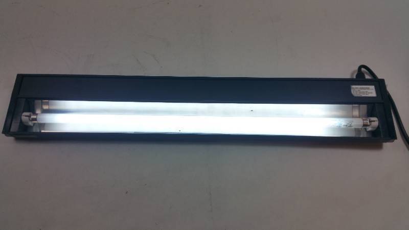 lot 435 image: Zoo Med LF-71 24in 24W ReptiSun T5 HO High Output Terrarium Hood Light GREAT WORKING CONDITION