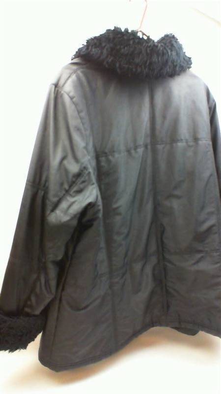 lot 59 image: Lane Bryant Black 100% polyester Womens Jacket size 1820 With faux fur accents