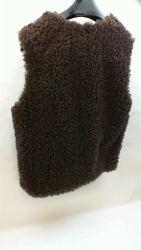 lot 61 image: Homemade Brown fuzzy vest approximately ML size
