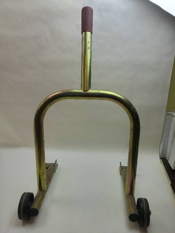 lot 426 image: Pit Bull Rear Tire Motorcycle Stand GOOD WORKING CONDITION