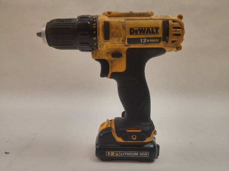 lot 398 image: DeWalt DCD710 12V 38 Drill  Driver GOOD WORKING CONDITION