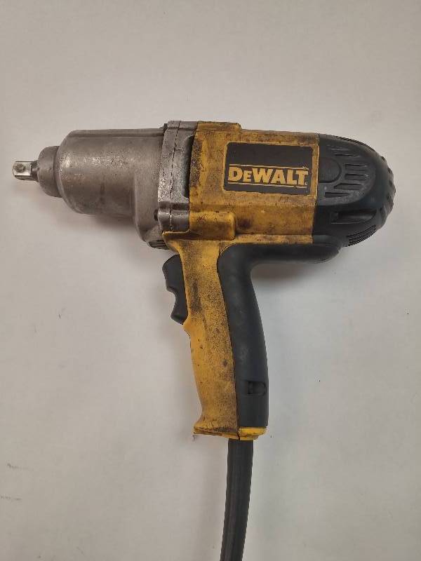 lot 399 image: DeWalt DW292 7.5 Amp 12 Impact Wrench with Detent Pin Anvil GOOD WORKING CONDITION