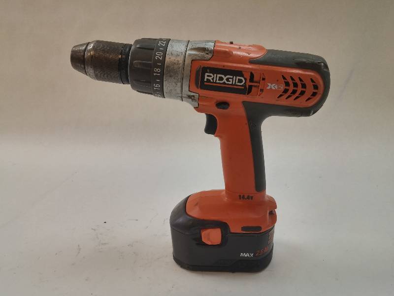 lot 466 image: Rigid R830153 14.4V 12 Drill  Driver GOOD WORKING CONDITION